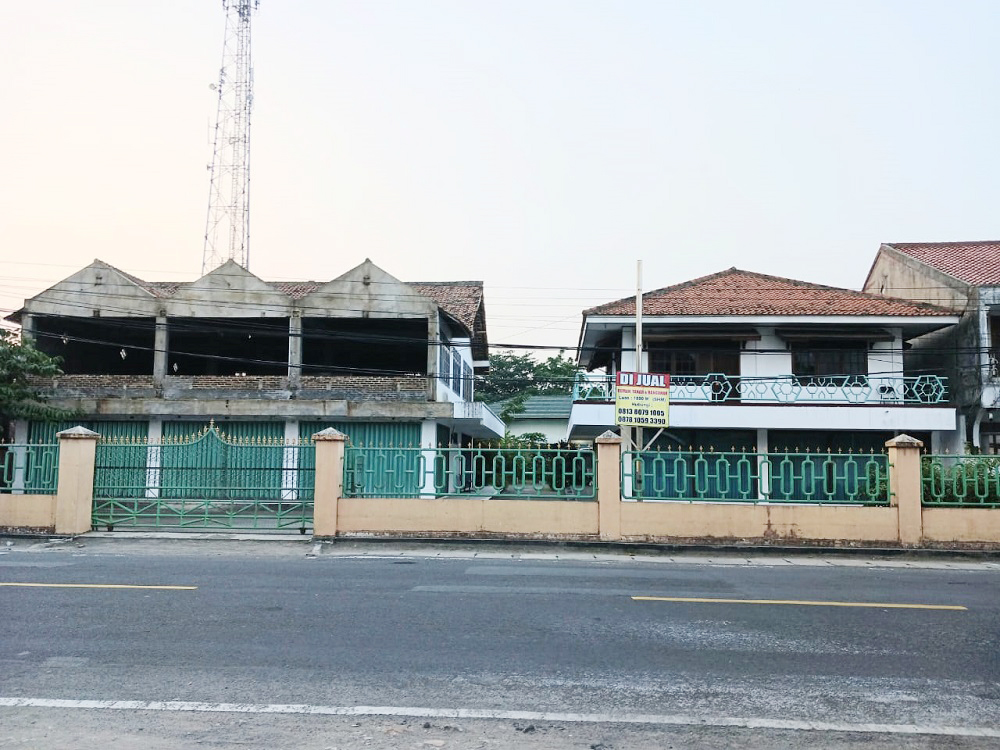 Rumah Dijual Pinggir Jalan Raya Anyer Dekat Pantai Anyer, Pantai Pasir Putih, Pantai Green Garden, Pasar Anyer Cocok Untuk Villa Atau Komersil